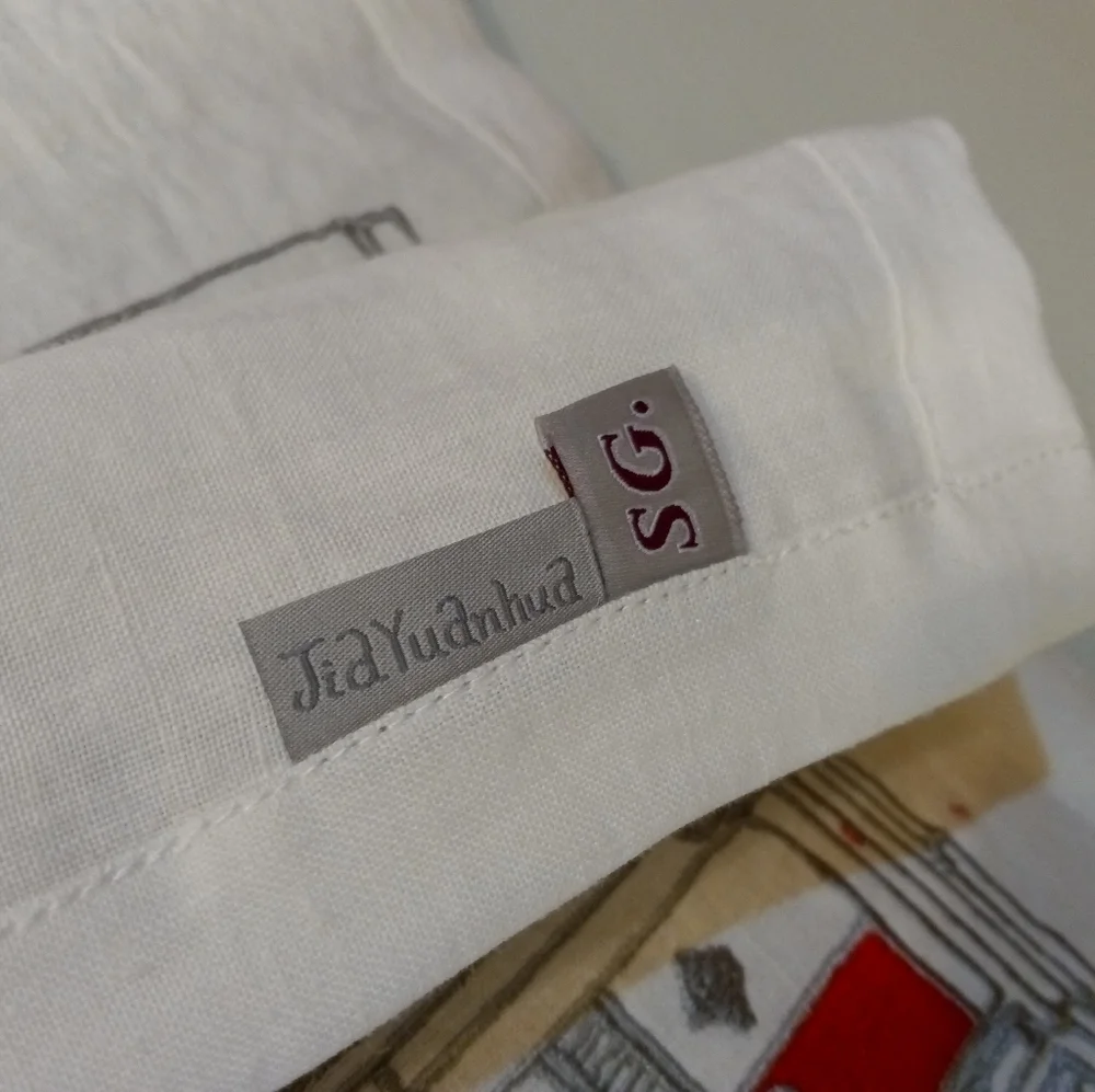 Linen Chinoiserie Table Runner